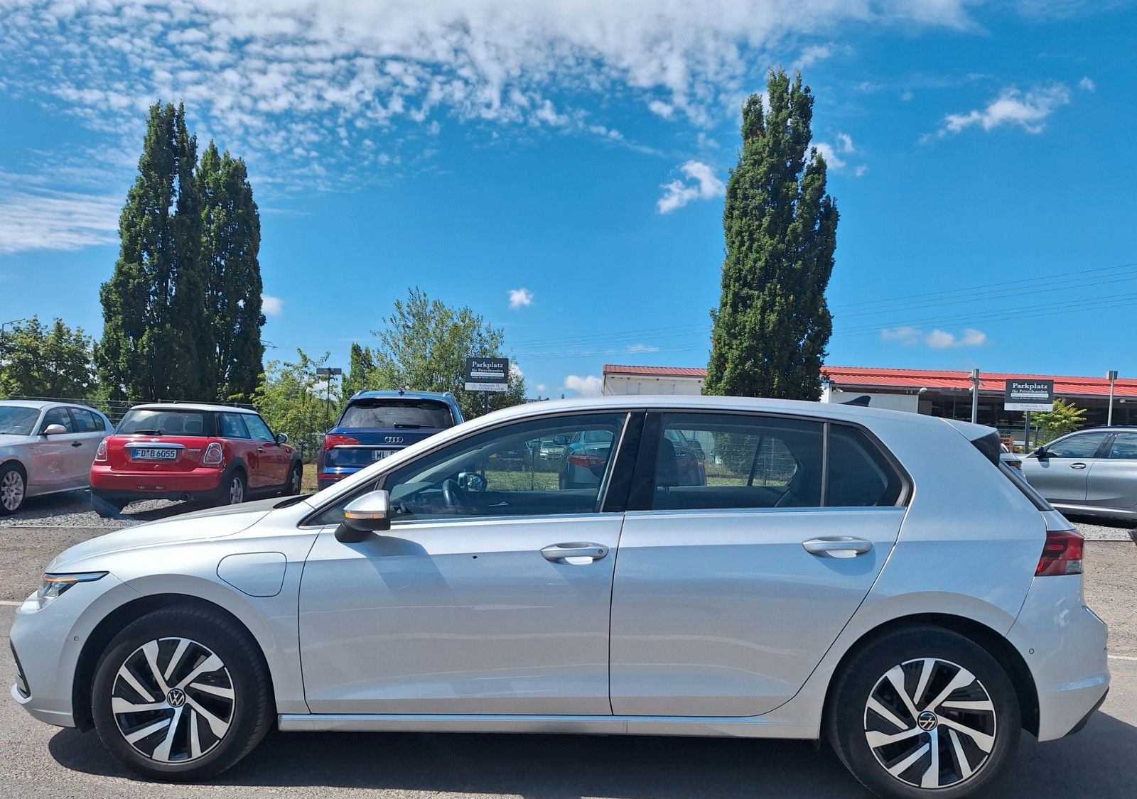 Volkswagen Golf 8 Limo*Style*eHybrid*Navi*LED*Cam-PDC*