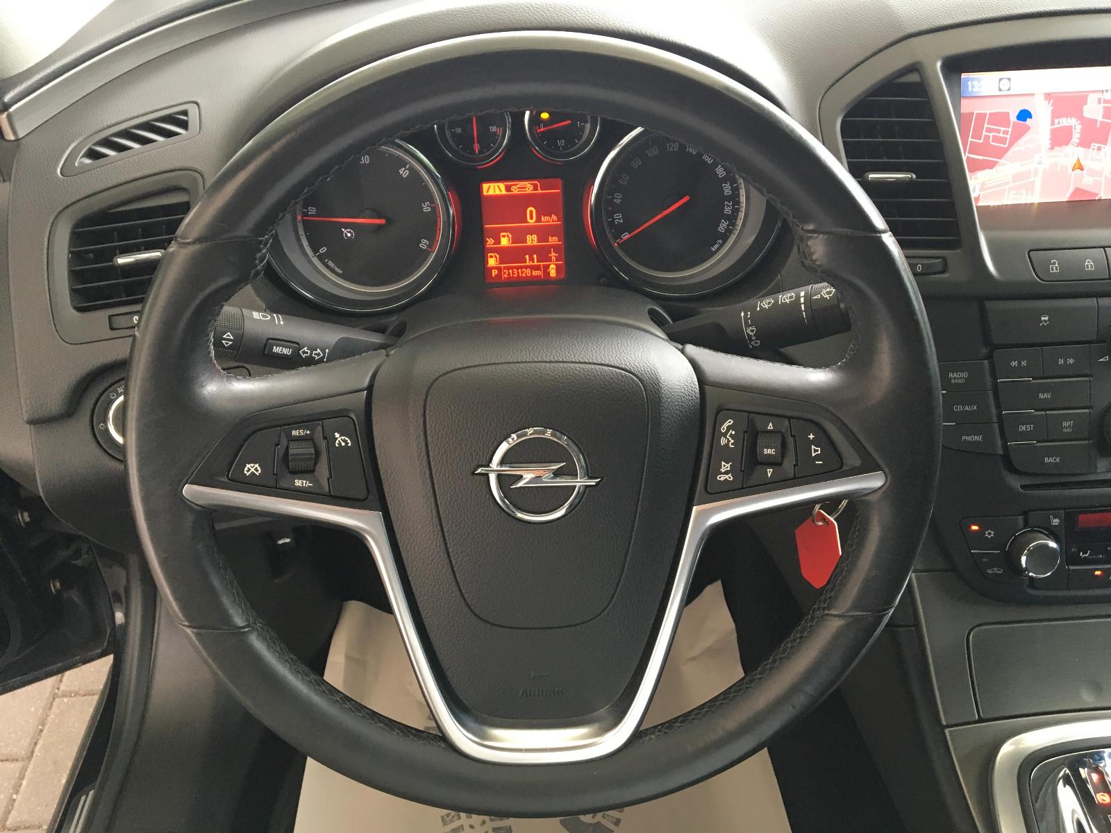 Opel Insignia 2012 — photo 23