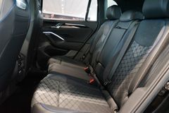 VW Tiguan 1.5 eTSI R-Line | Pano | AHK | 20" VW Tiguan 1.5 eTSI R-Line | Pano | AHK | 20"