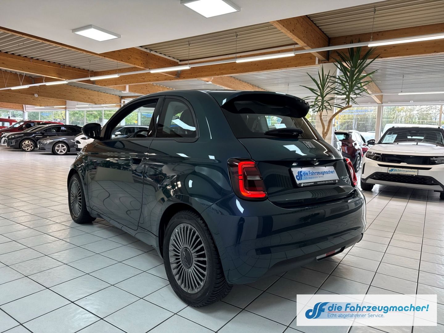 Fahrzeugabbildung Fiat 500 e Icon Navi Digitales Cockpit Memory Sitze A
