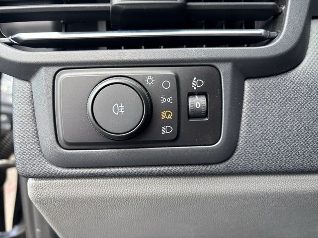 Fahrzeugabbildung Ford Tourneo Custom 2.0 320 L2 Nugget Titanium