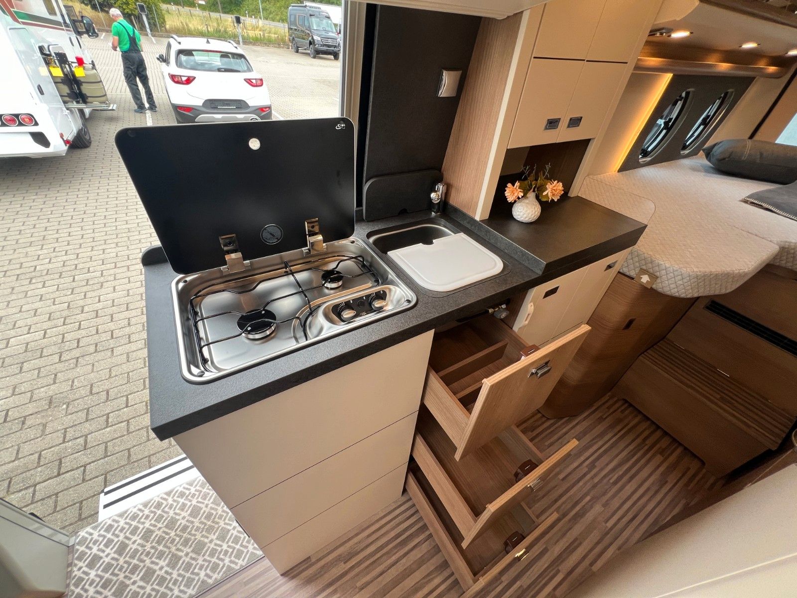 Fahrzeugabbildung Malibu Van Family 4 GT skyview 640 LE RB Aufstelldach