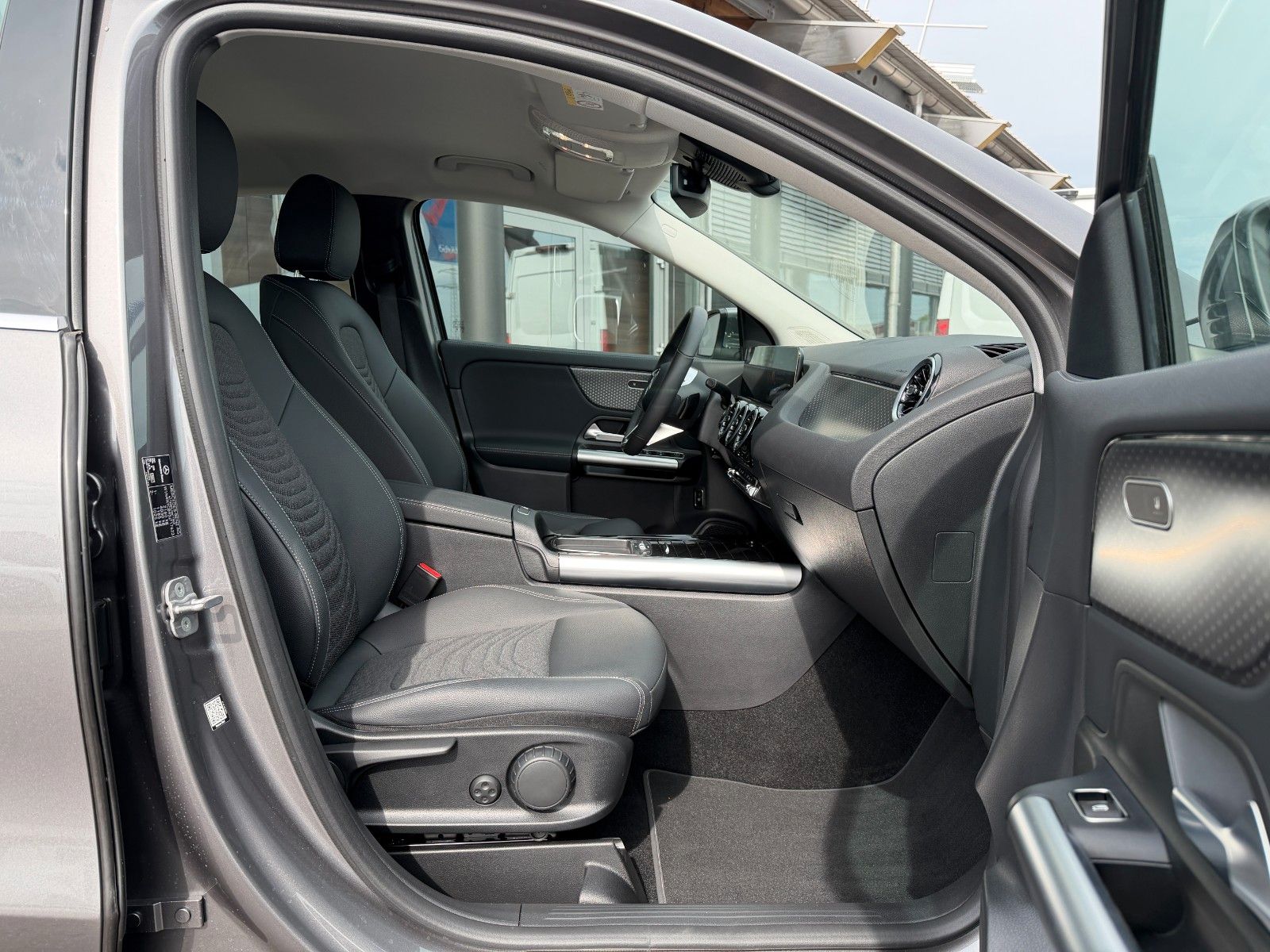 Fahrzeugabbildung Mercedes-Benz GLA 200 d Progressive AHK+TOTW+R-Kamera+Carplay