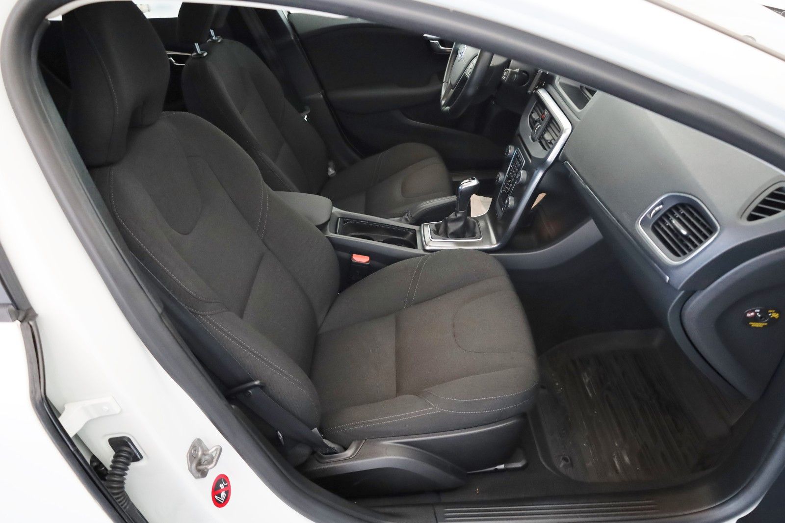 Fahrzeugabbildung Volvo V40 You! Bi-Xenon,SH,PDC,8 fach Aluräder