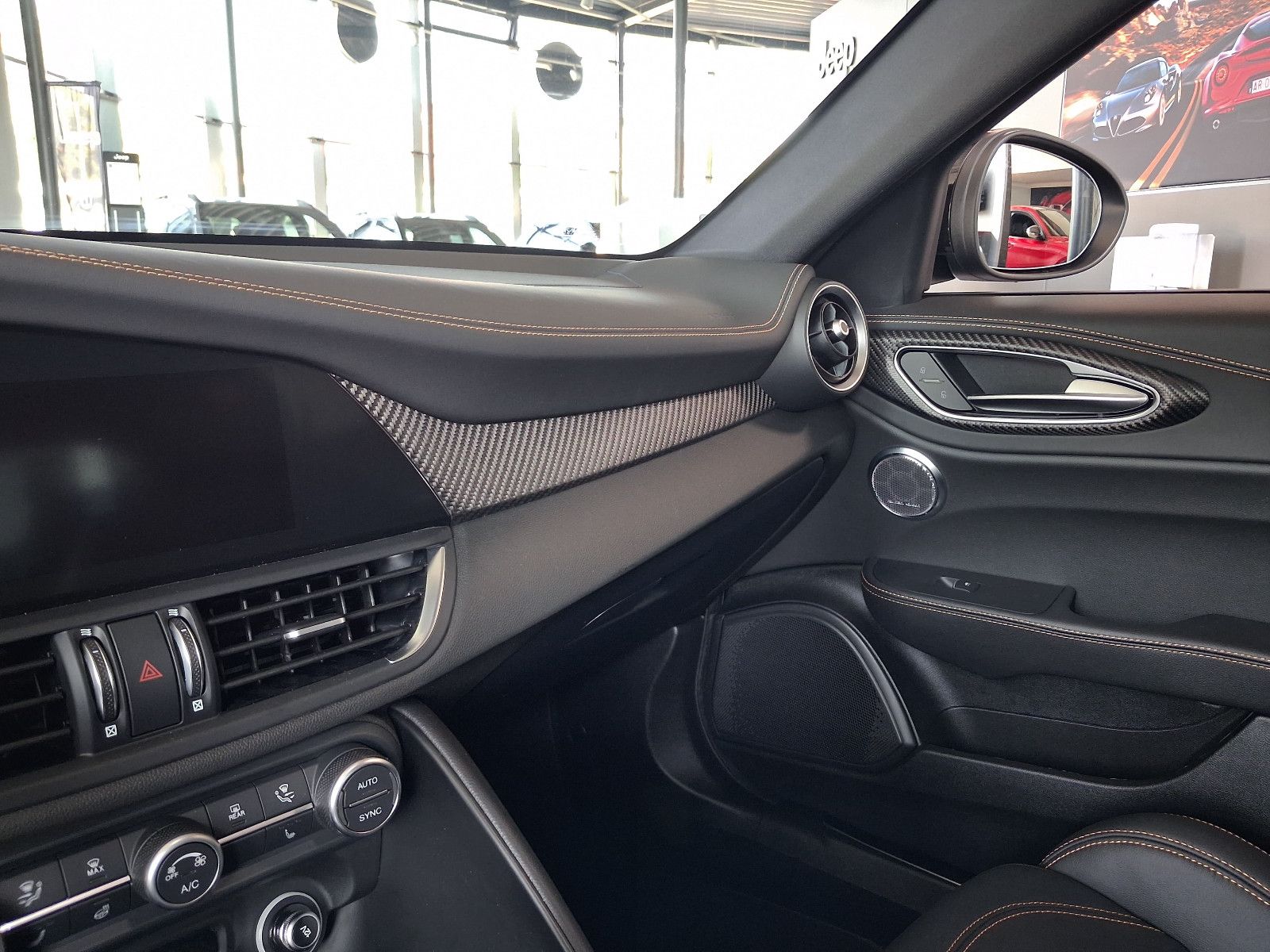 Fahrzeugabbildung Alfa Romeo Giulia Quadrifoglio Oro