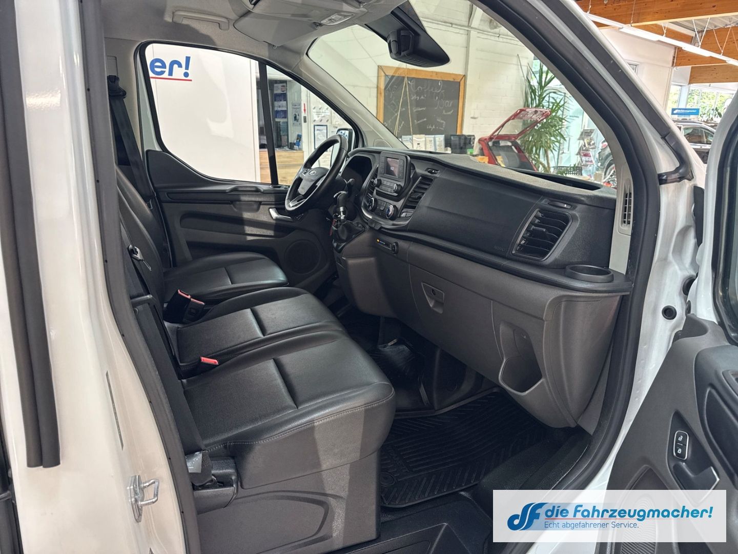 Fahrzeugabbildung Ford Transit Custom Kasten 280 L1 Trend 2.0 TDCi Klim