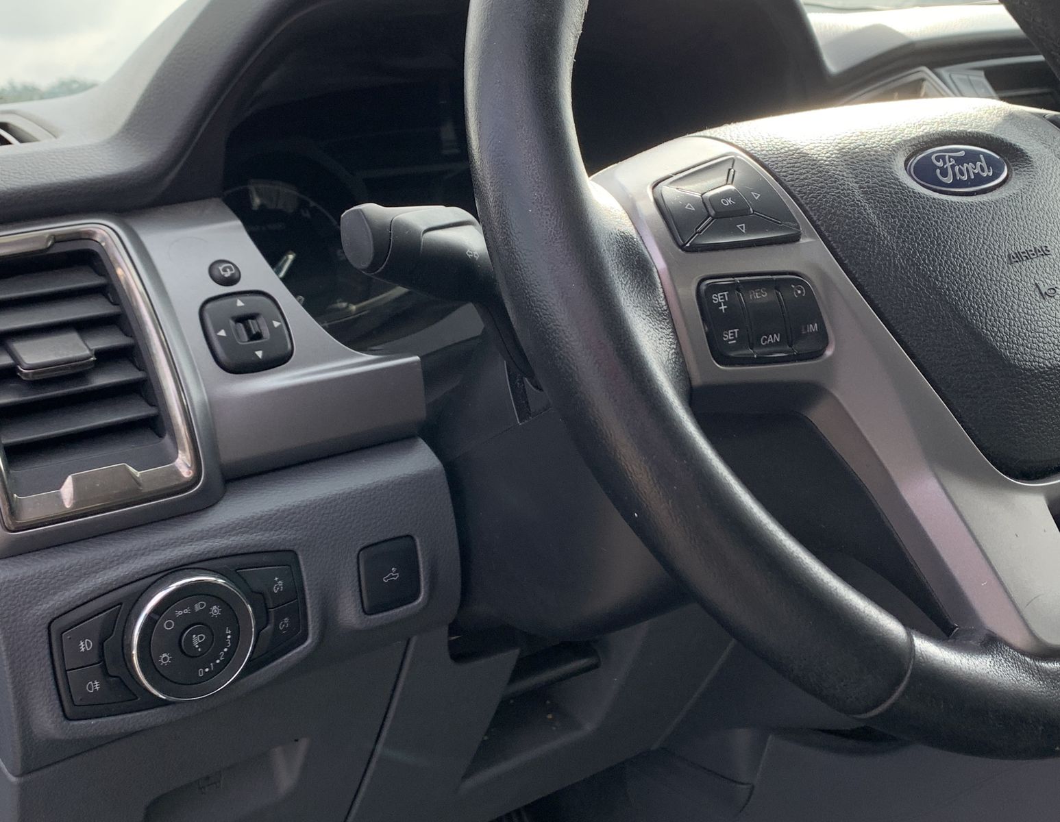 Fahrzeugabbildung Ford Ranger 2.2 TDCi*XLT*Doppelkabine*4x4*AHK*Navi*