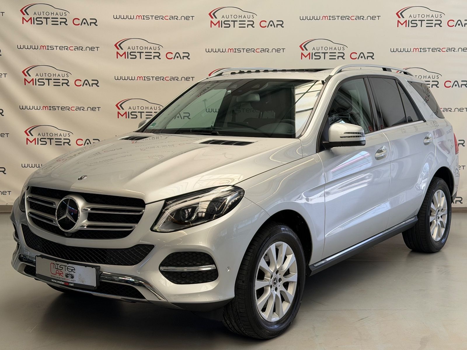 MERCEDES-BENZ GLE 400 4Matic SOFT/DISTR/360/H&amp;K/STANDH/KD NEU