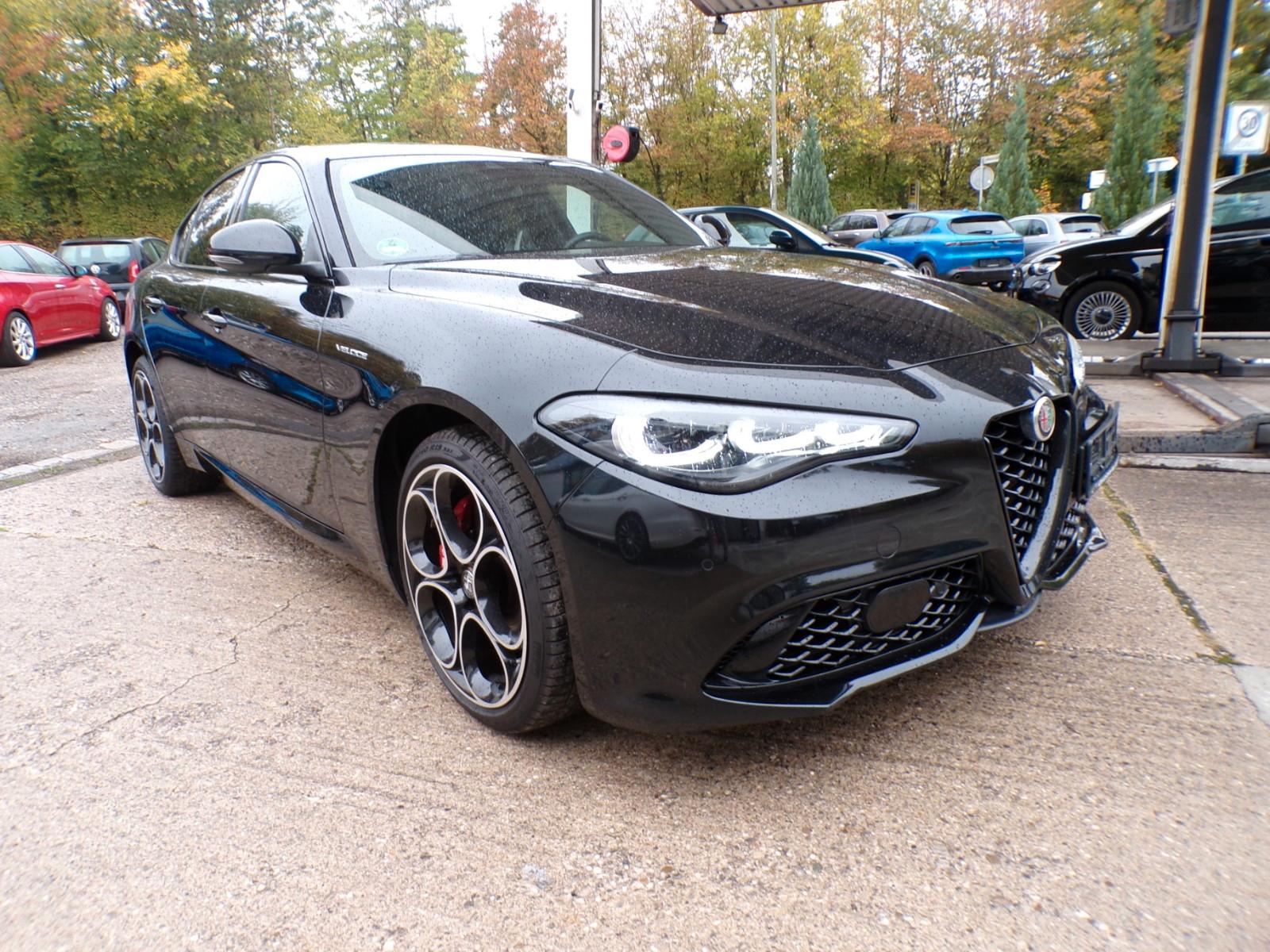 Alfa Romeo Giulia Veloce Q4 Matrix-Led Werksgarantie 02.28