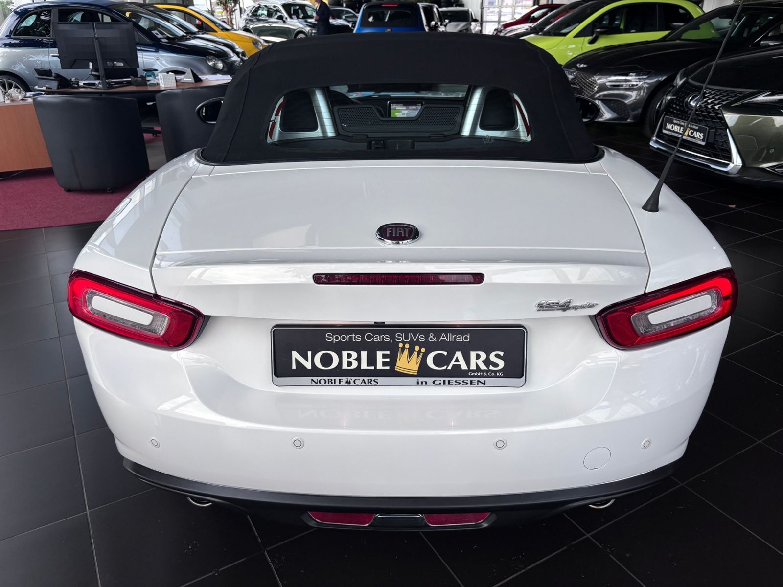 Fahrzeugabbildung Fiat 124 Spider Lusso LED NAVI ALU