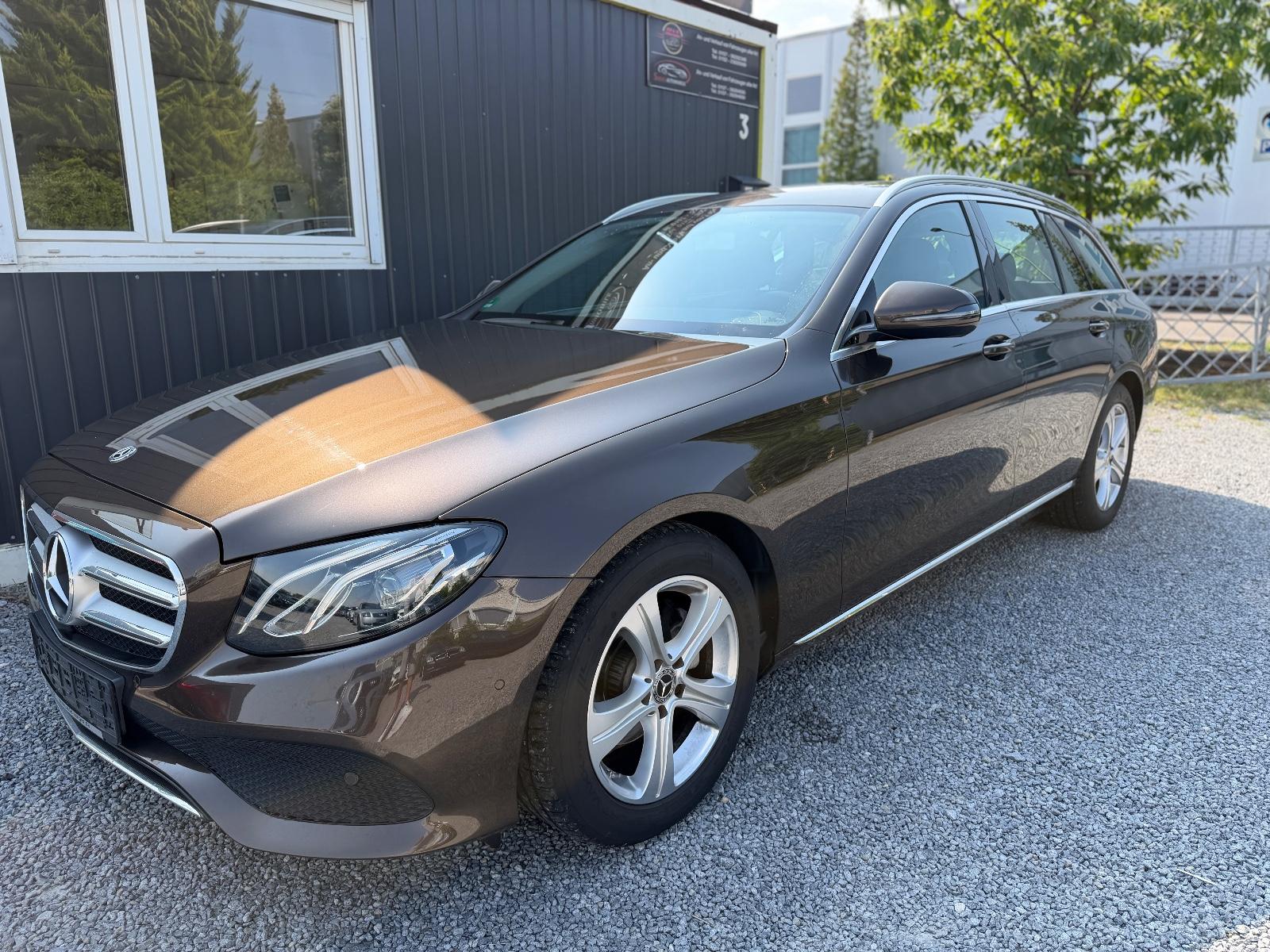 Mercedes-Benz E 200d T AVANTGARDE/AUT/NAVI/KAMERA/SHZ