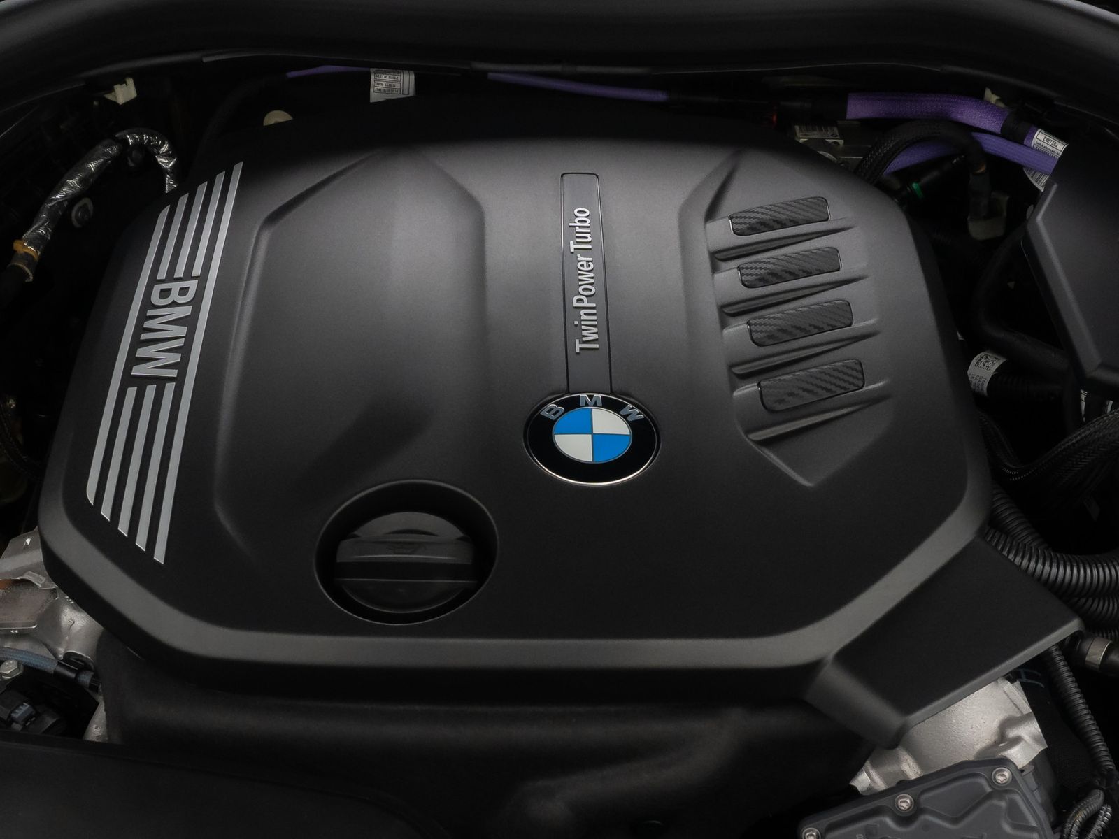 Fahrzeugabbildung BMW 520d ACC 360&deg;HUD DAB Panorama 4xKlima Komfort