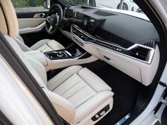 BMW X7 – 30 / 37