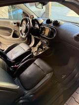 Smart ForTwo cabrio 0.9 80kW BRABUS twinamic BRABUS - Smart ForTwo mit Benzin-Antrieb: Kleinwagen