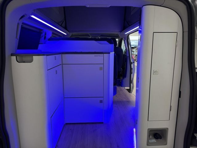 Fahrzeugabbildung Ford Tourneo Custom 2.0 320 L1 Nugget Titanium