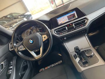 BMW 318d Touring  *1.HAND*19%MWST.*PANO*NOTRUFSYSTEM