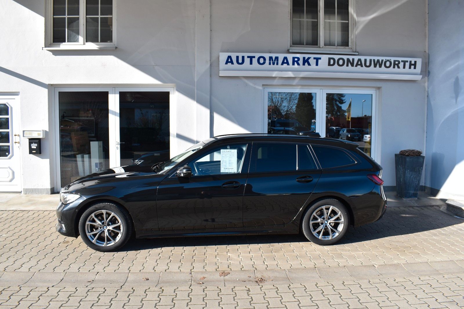 BMW 320d Touring Aut. Sport Line Navi AHK Kamera foto 3