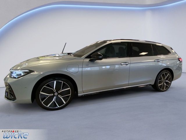 Passat R-Line 1.5 l eHybrid DSG R-Line NAVI KLIM