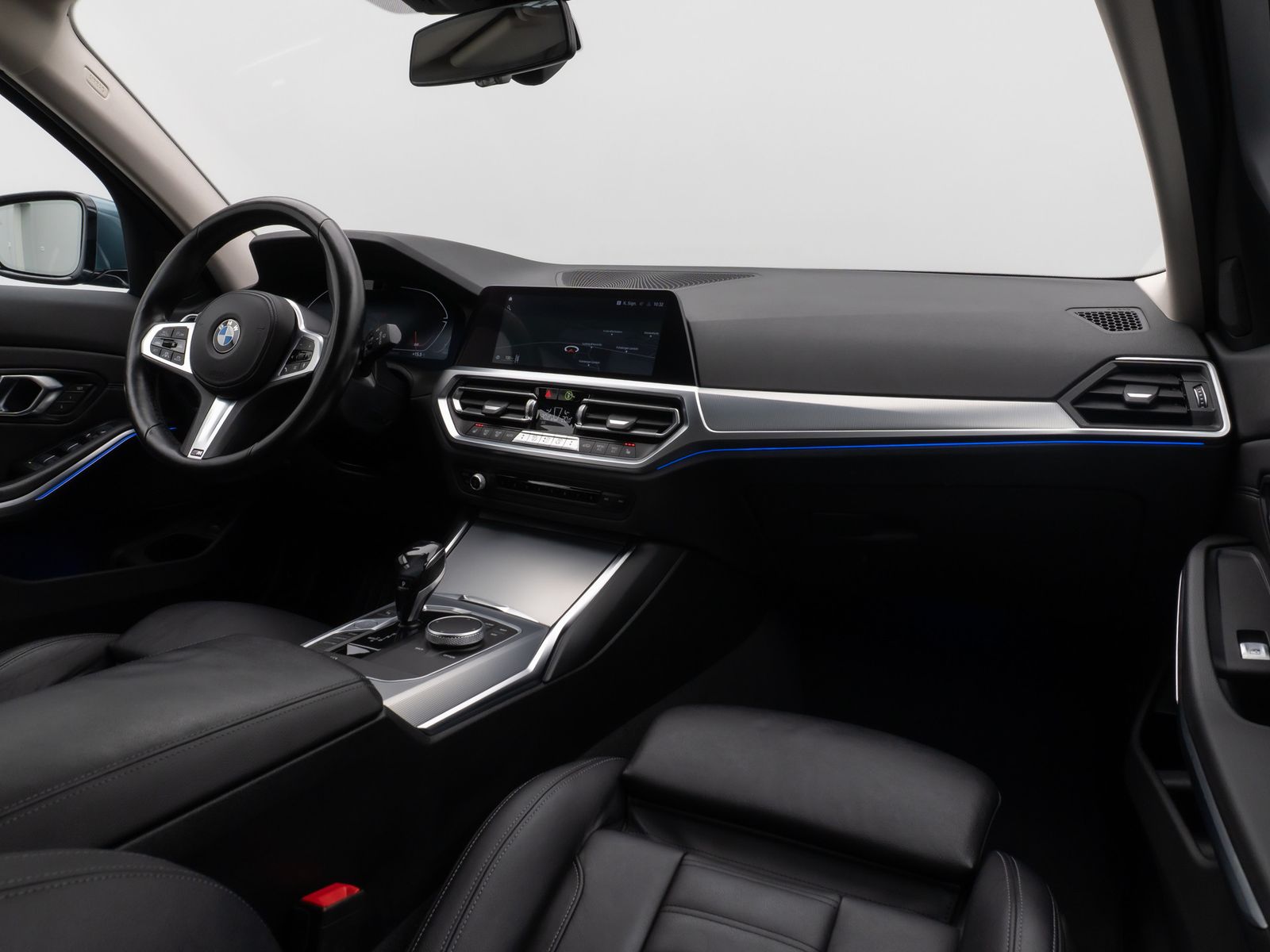 Fahrzeugabbildung BMW 320d Sport Line Kamera Laser HUD DAB HiFi Komfor