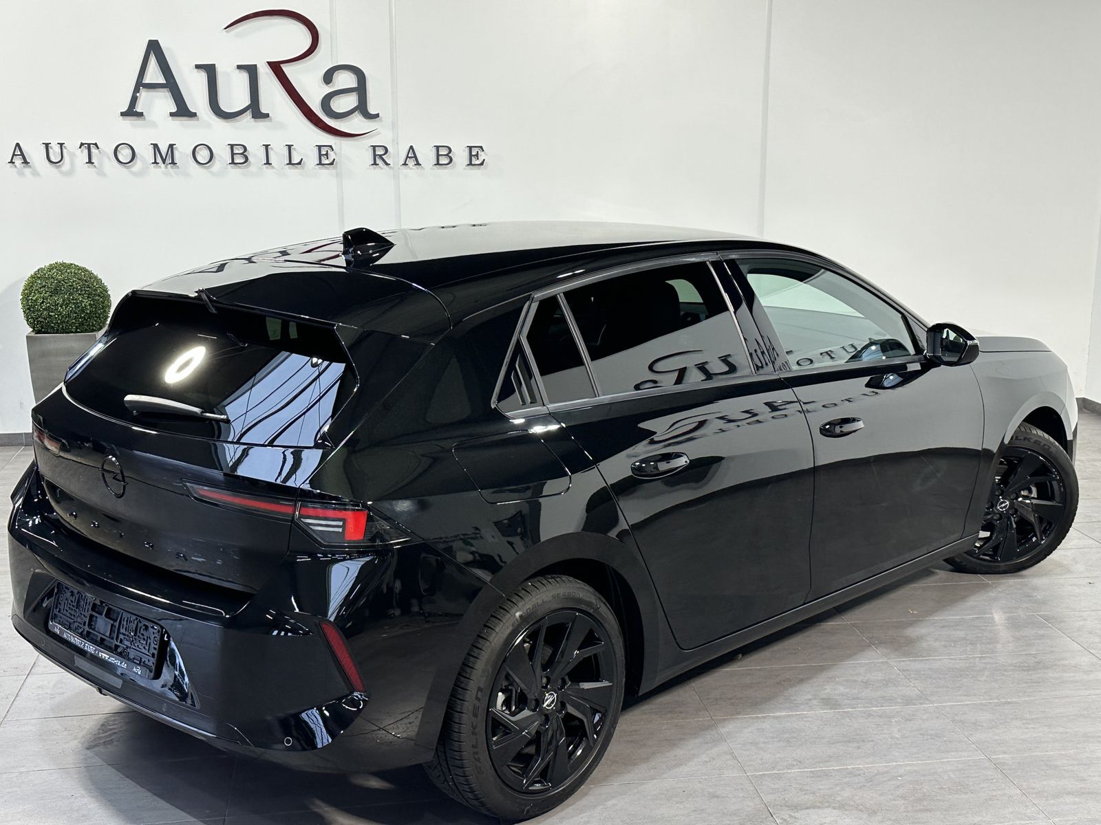 Fahrzeugabbildung Opel Astra SpT 1.2 Turbo GS Aut. NAV+LED+360°+17ZOLL