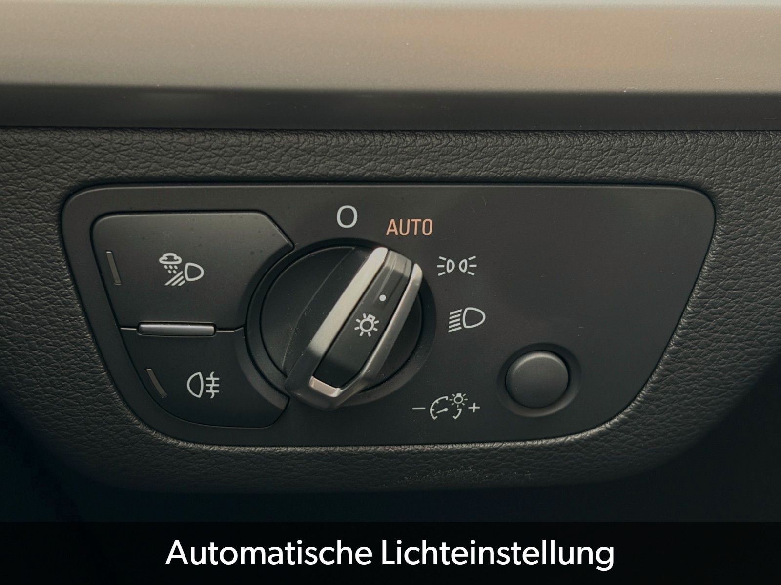 Fahrzeugabbildung Audi Q5 Sportback 40 TFSI quattro advan. AHK Matrix