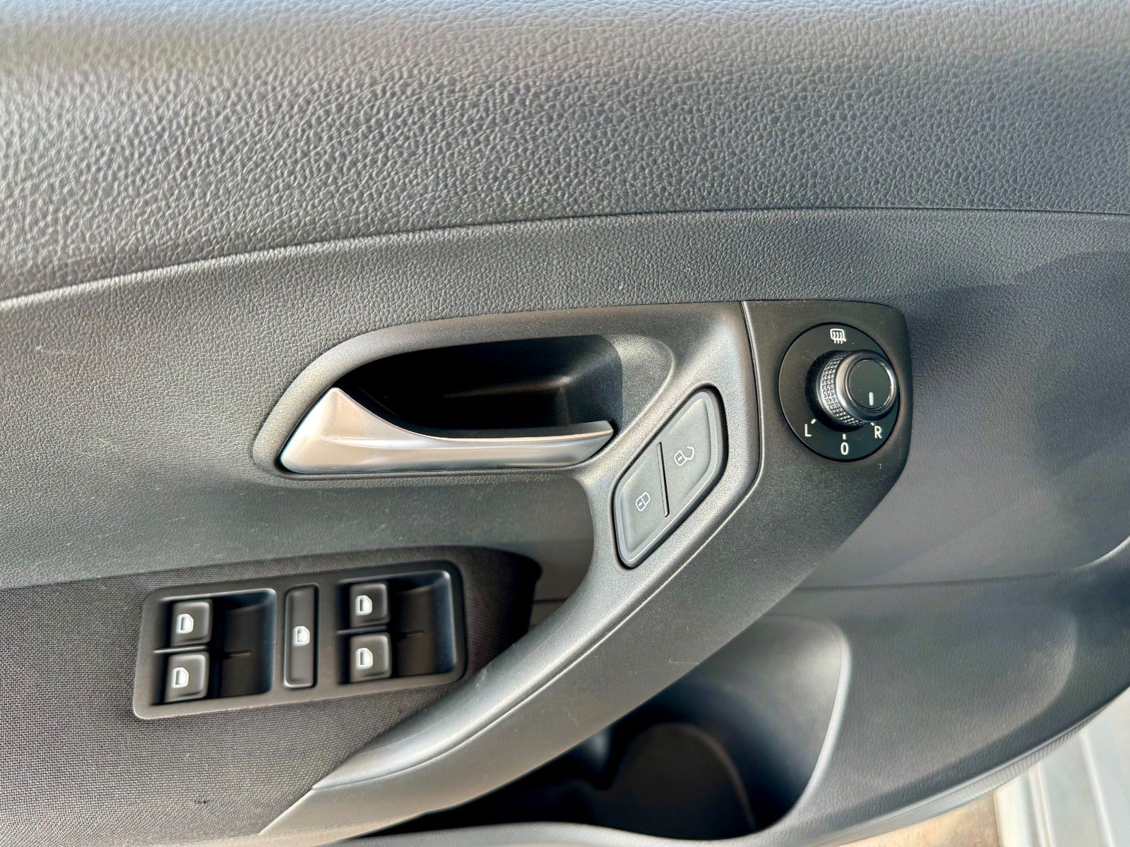 Fahrzeugabbildung Volkswagen Polo V Trendline Klima/Allwetter/erst 54 Tkm
