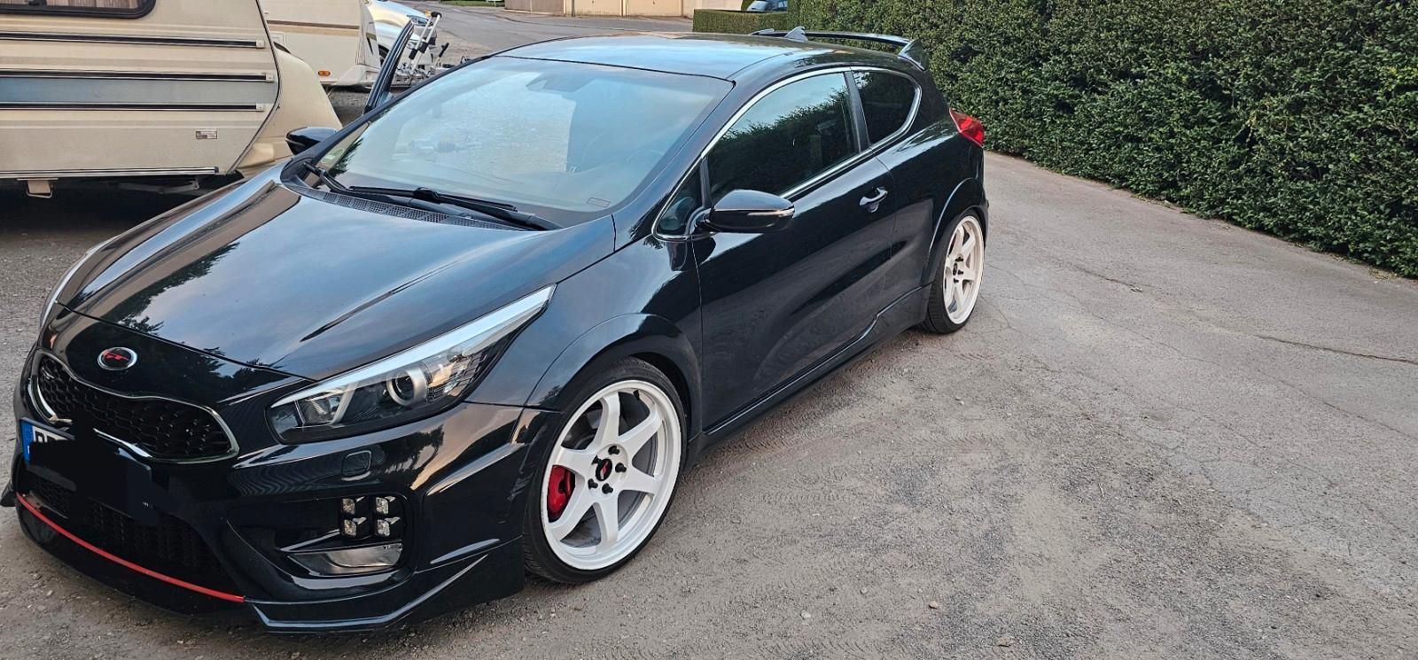 Kia cee'd / Ceed