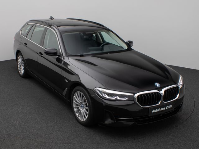 BMW 530e xD Tour Pano ACC Kamera360° Sportsizt