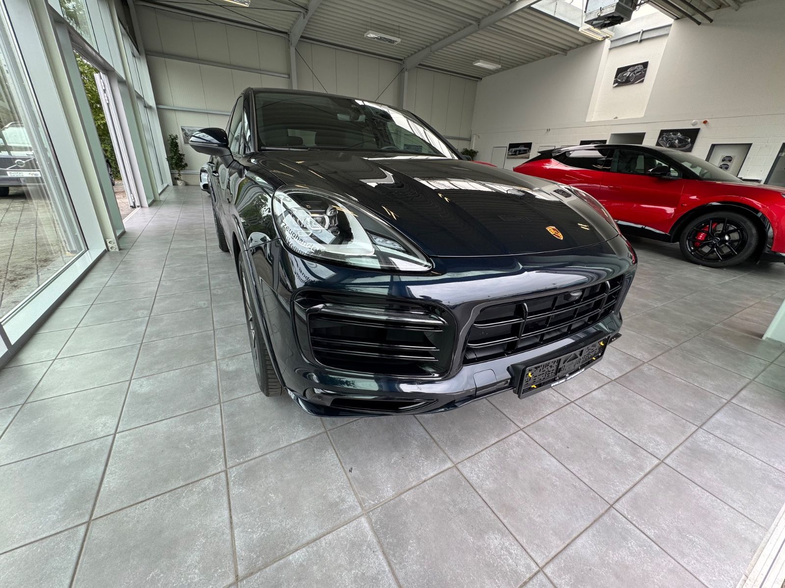 Fahrzeugabbildung Porsche Cayenne Coupe E-Hybrid Platinum Edition