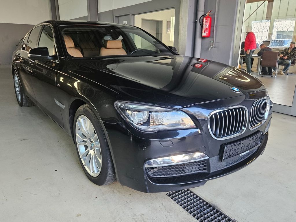 2015 BMW 740