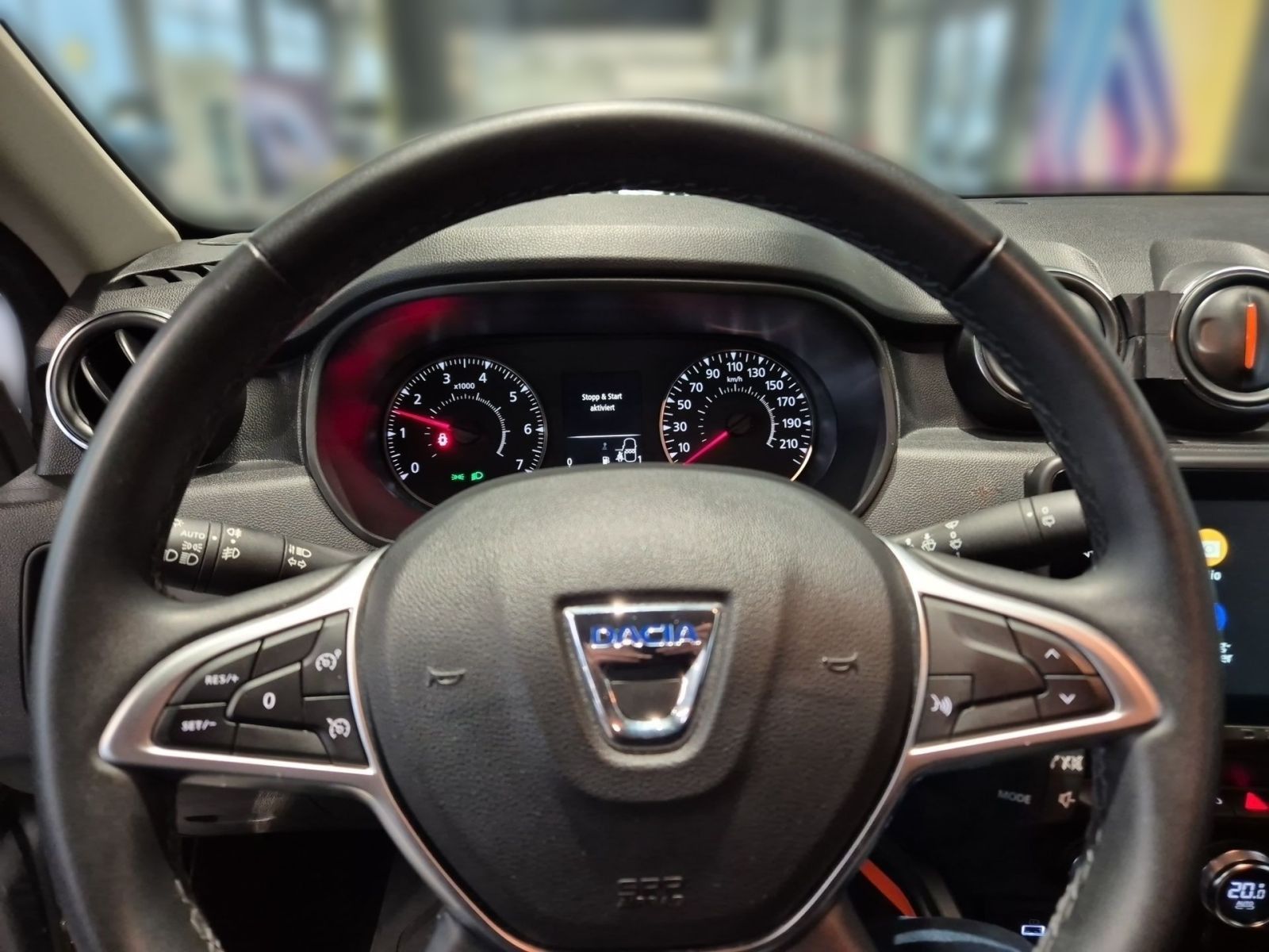 Fahrzeugabbildung Dacia Duster II 1.0 TCe 100 ECO-G Extreme 2WD