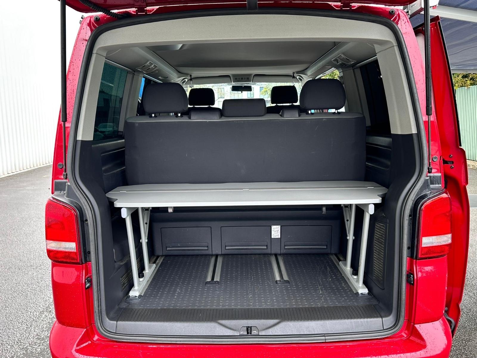 Volkswagen T5 California 2.0 TDI 180 ch DSG / Toit relevable / Chauffage auxiliaire / Store / Couchage