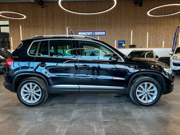 Volkswagen Tiguan Sport & Style 4Motion *BiXenon*Navi*AHK*
