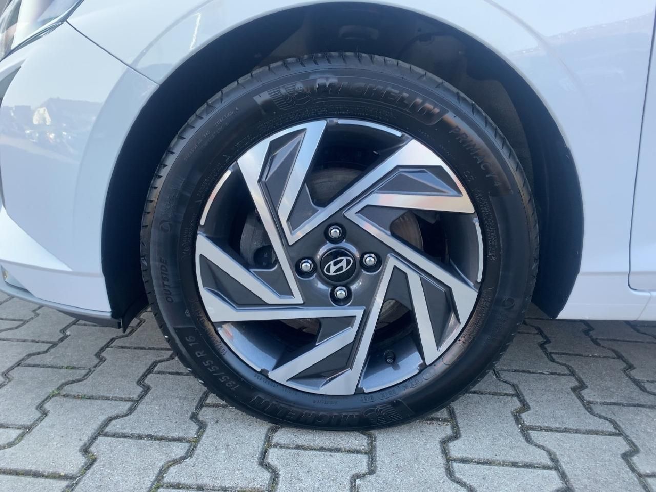 Fahrzeugabbildung Hyundai I20 Trend Mild-Hybrid + Komfort-Paket