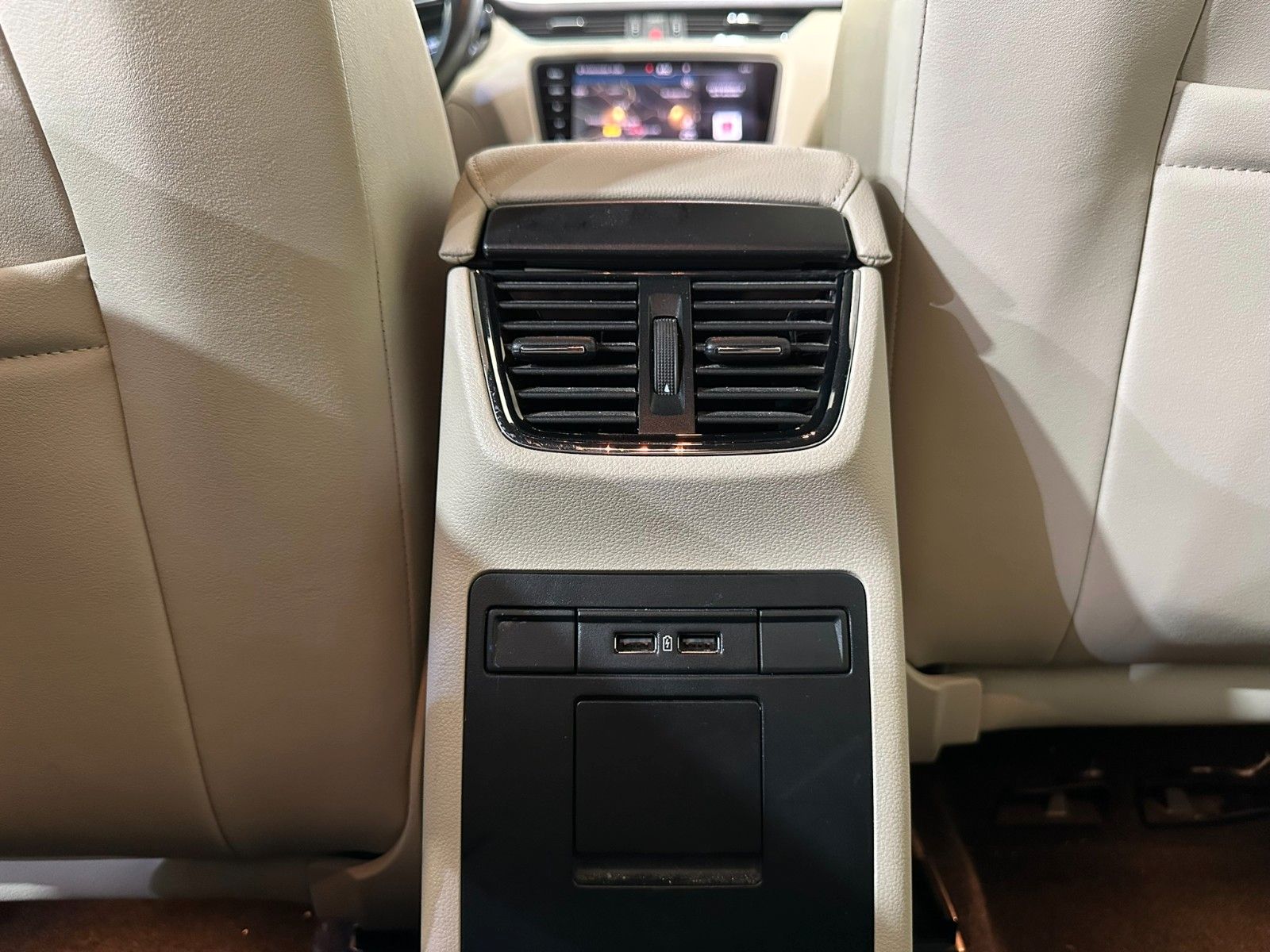 Fahrzeugabbildung SKODA Octavia Combi Style 1.5TSI LED/NAVI/SHZ/AHK