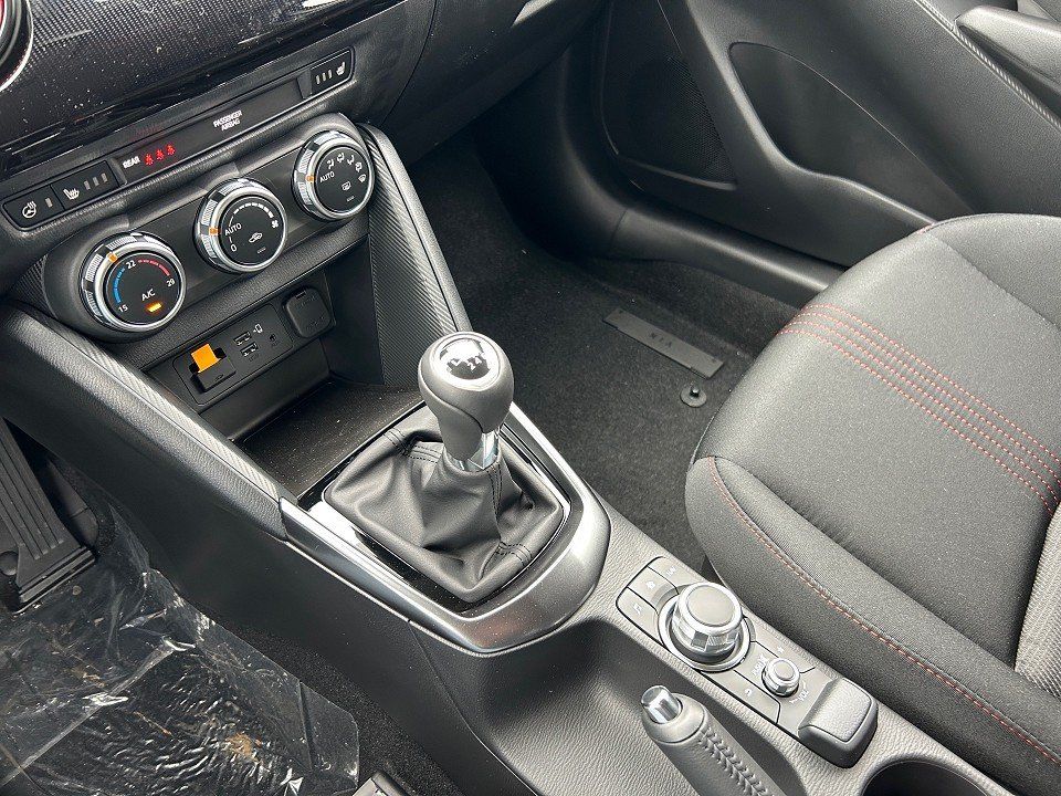 Fahrzeugabbildung Mazda 2 SKY-G 90 HOMURA TZ 6J-GARANTIE KAMERA+CARPLAY