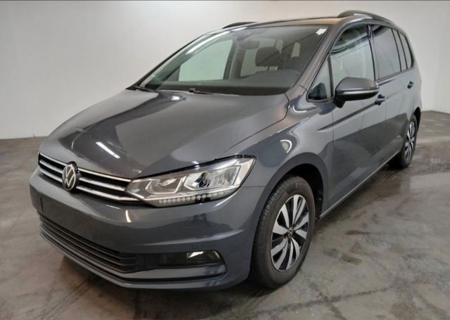 Volkswagen Touran 1.5 TSI DSG 7SZ LED PANO SDTHZ ACC RFK