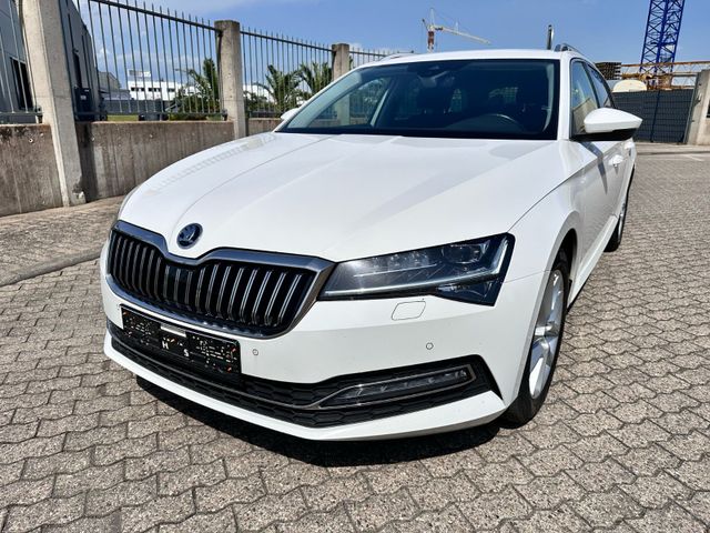 SKODA Superb Combi Style / NAVI / GEPFLEGT