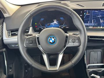 2025 BMW IX2 照片 5