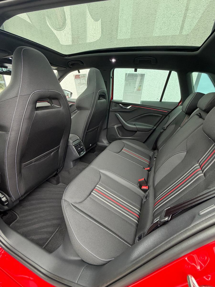 Skoda Kamiq 1.0 TSI DSG Monte Carlo (Pano,AHK,5/100)
