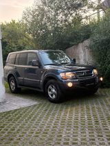 Mitsubishi Pajero Wagen - Mitsubishi Pajero aus 2004