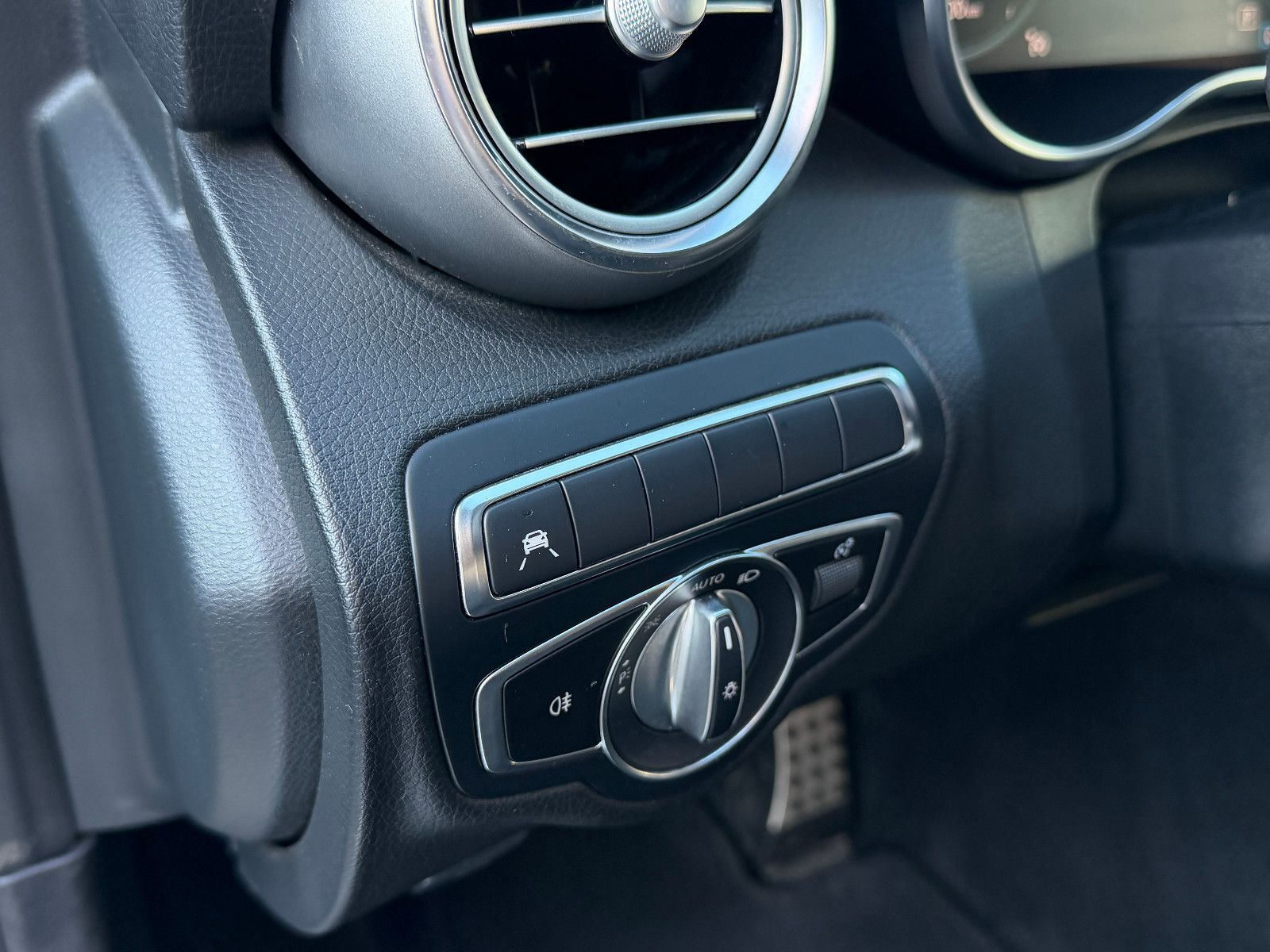 Fahrzeugabbildung Mercedes-Benz C 300 Coupe /AMG/VIRTUAL/MBUX/AMBIENTE/KAMERA