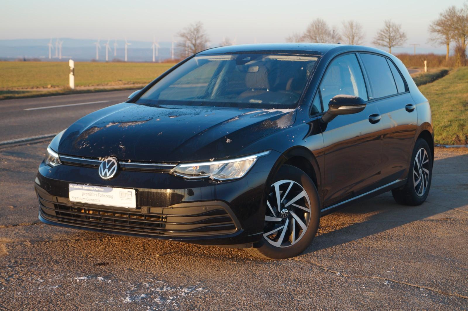 Volkswagen Golf VIII Lim. United +Navi+Sitzh.+LED+