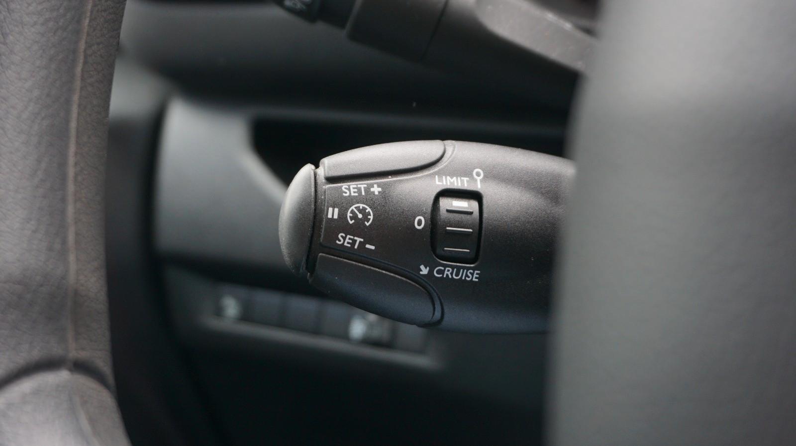 Peugeot Expert Kasten Standard Klima Einparkhilfe