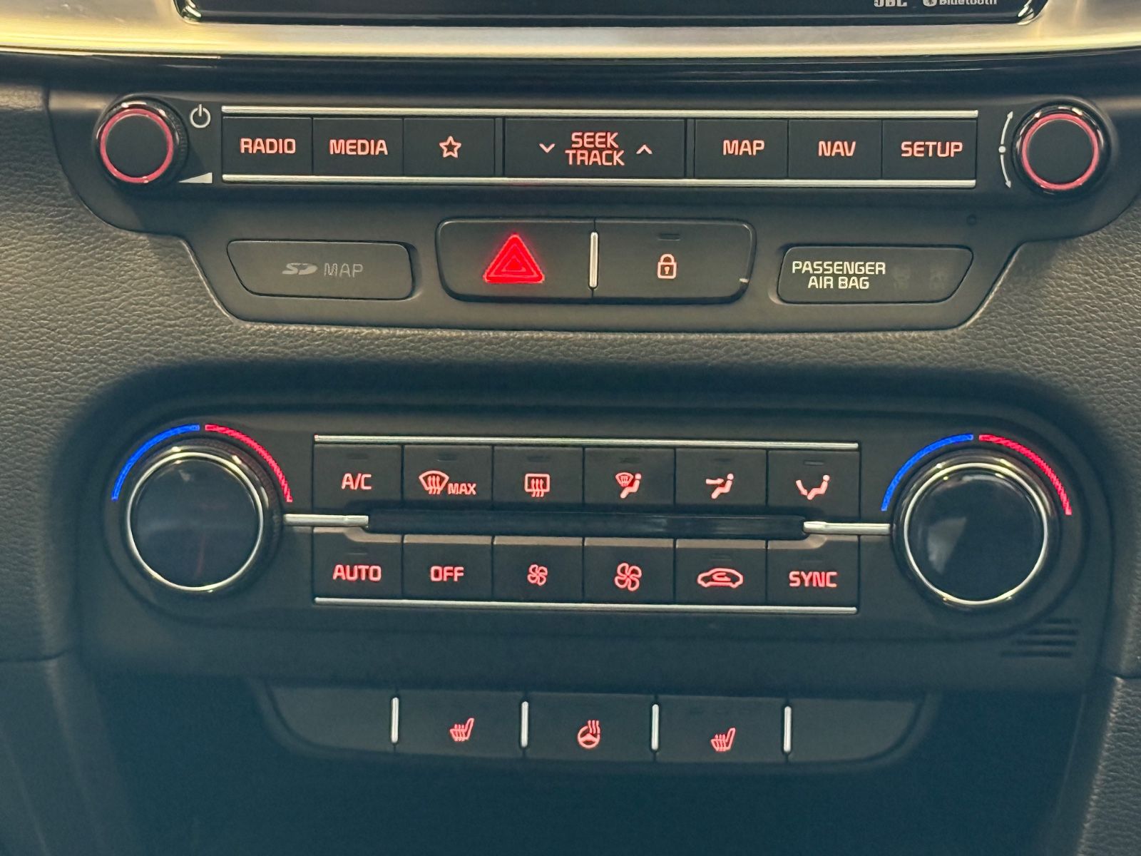 Fahrzeugabbildung Kia Ceed GT 1.6T GT DCT-Navi,Automatik,Klimaauto.