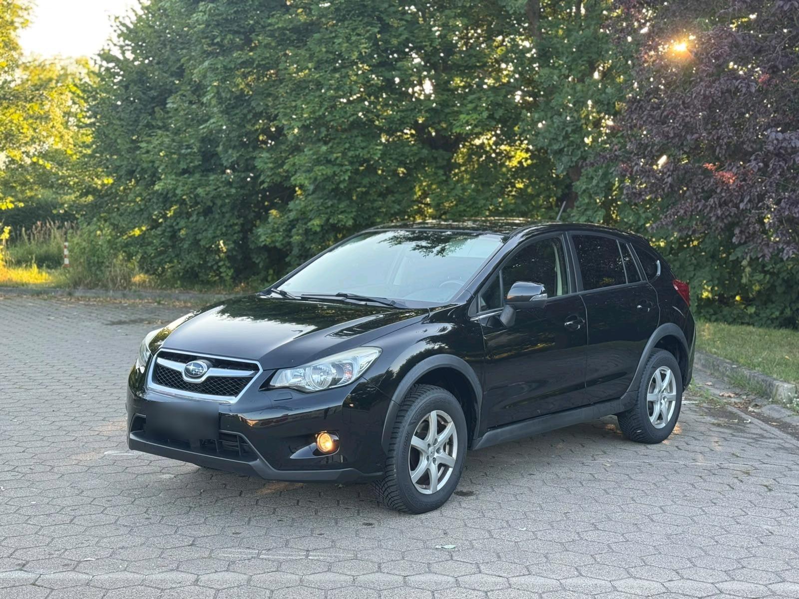 Subaru XV 2012 — interior