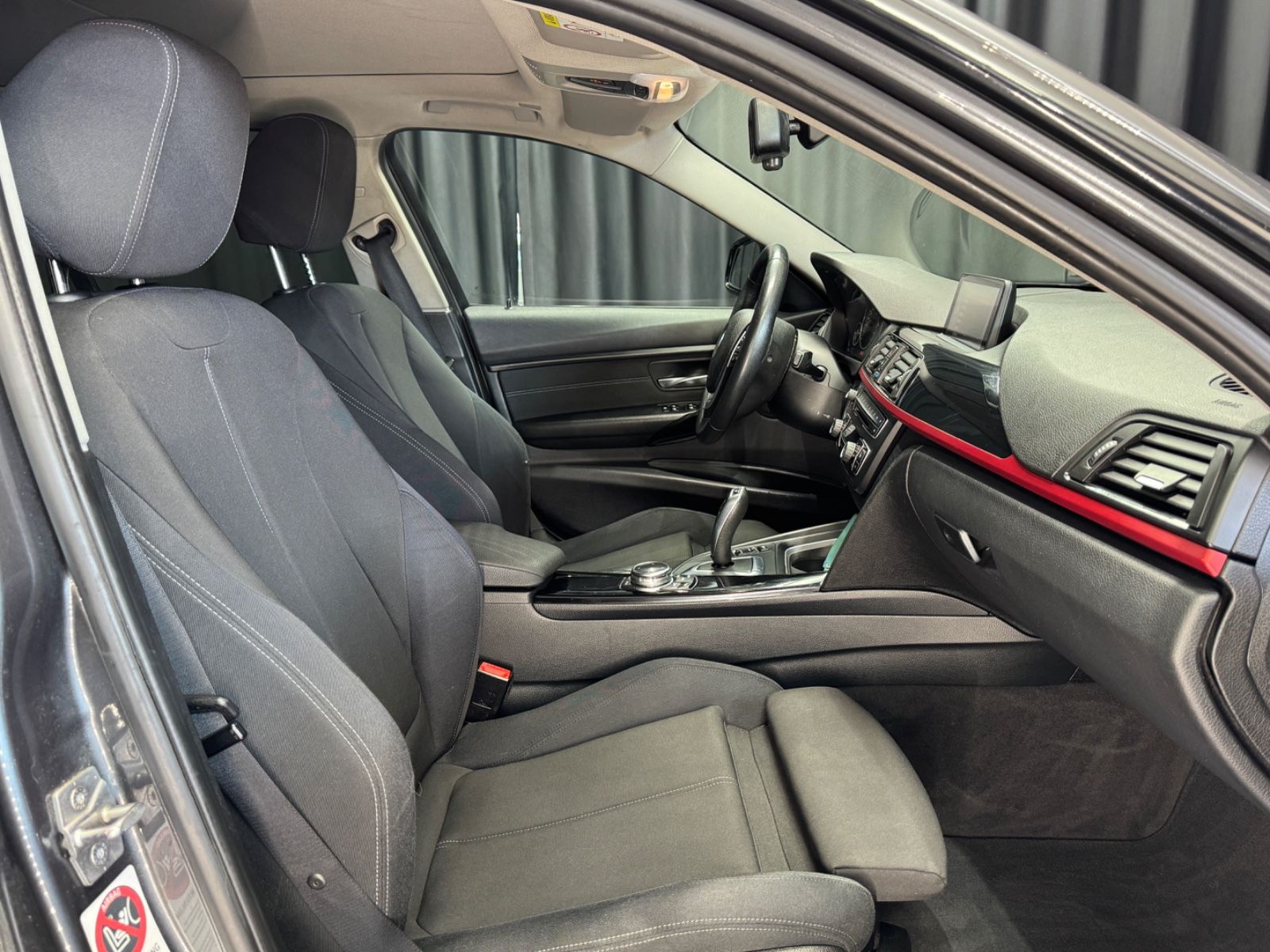 Fahrzeugabbildung BMW 320 d Touring|PANORAMA|AUTOMATIK|SPORT-LINE|