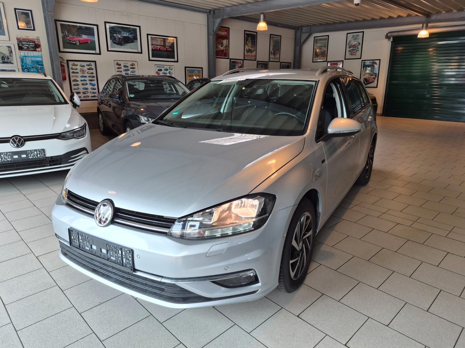 Volkswagen Golf 1.6 TDI SCR DSG Navi Alu Sitzheizung Klima