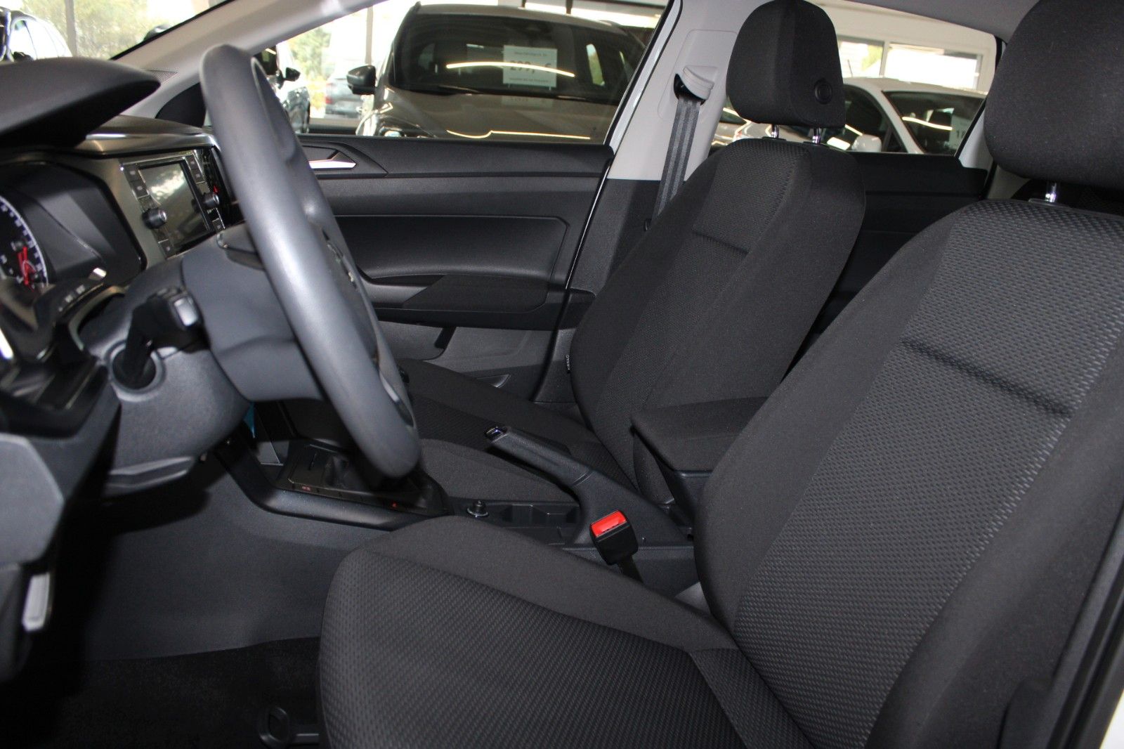 Fahrzeugabbildung Volkswagen Polo 1.0 TSI TRENDLINE 5-trg Klima PDC 1.Hand