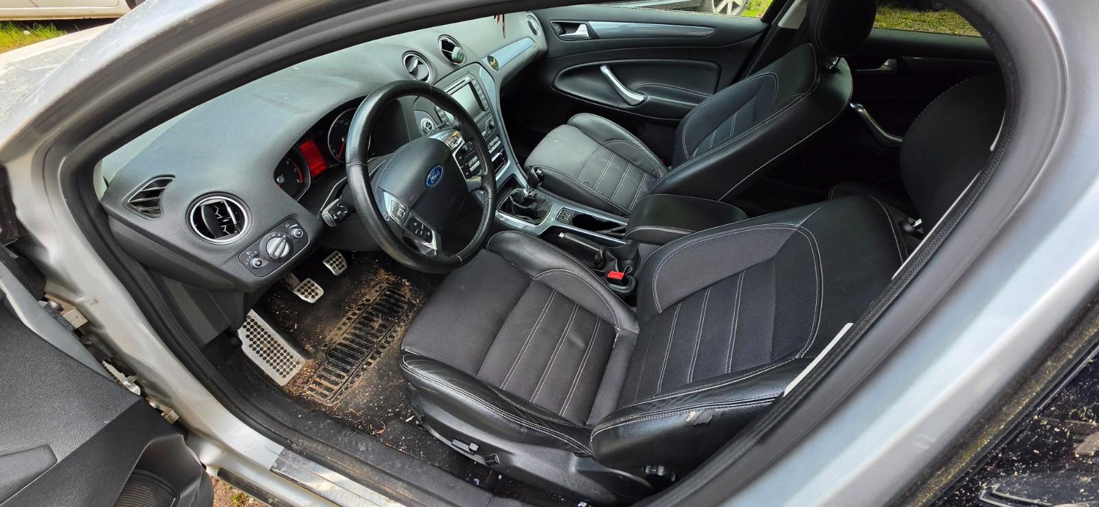 Ford Mondeo 2011 — photo 9
